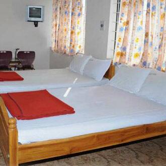 Hotel Lakeview, Yelagiri 5